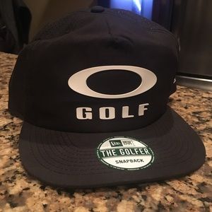 NWOT Oakley Golf Hat